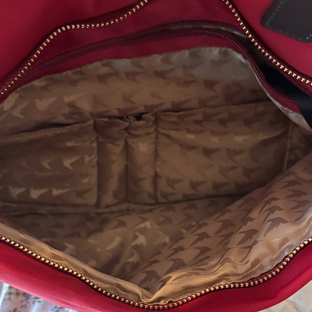 Lo & Son’s OG Shoulder Bag with Black Handles - Picture 10 of 10